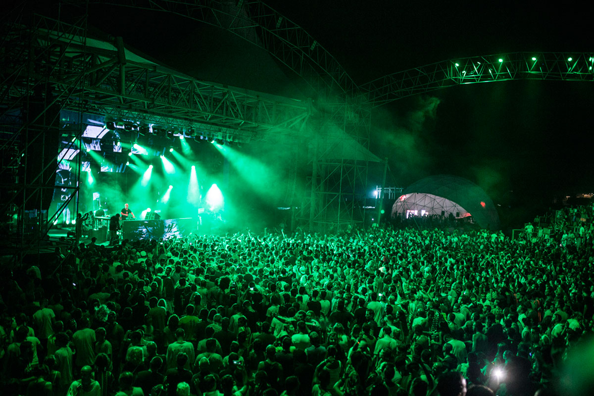 GEM Fest - Big stage with the party crowd