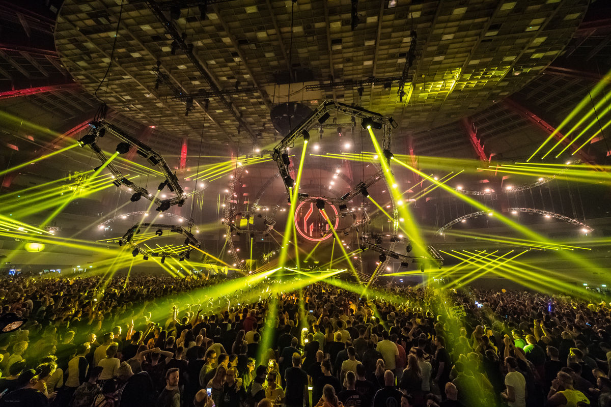 Mayday Main Stage - Laser madness